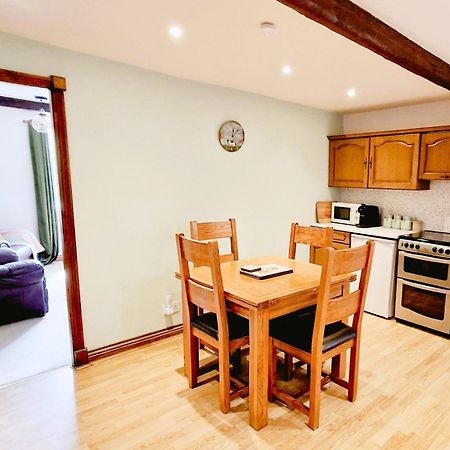 The Old Wash Kitchen - Charming Character Cottage In Holmfirth, Yorkshire Exterior photo