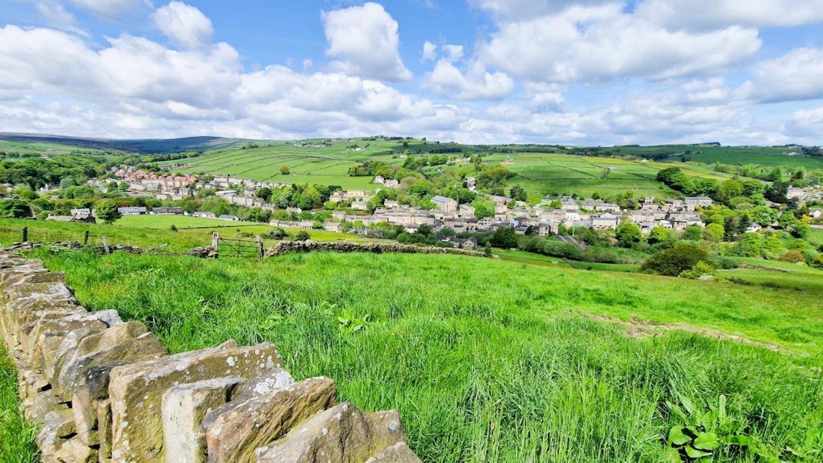 The Old Wash Kitchen - Charming Character Cottage In Holmfirth, Yorkshire Exterior photo